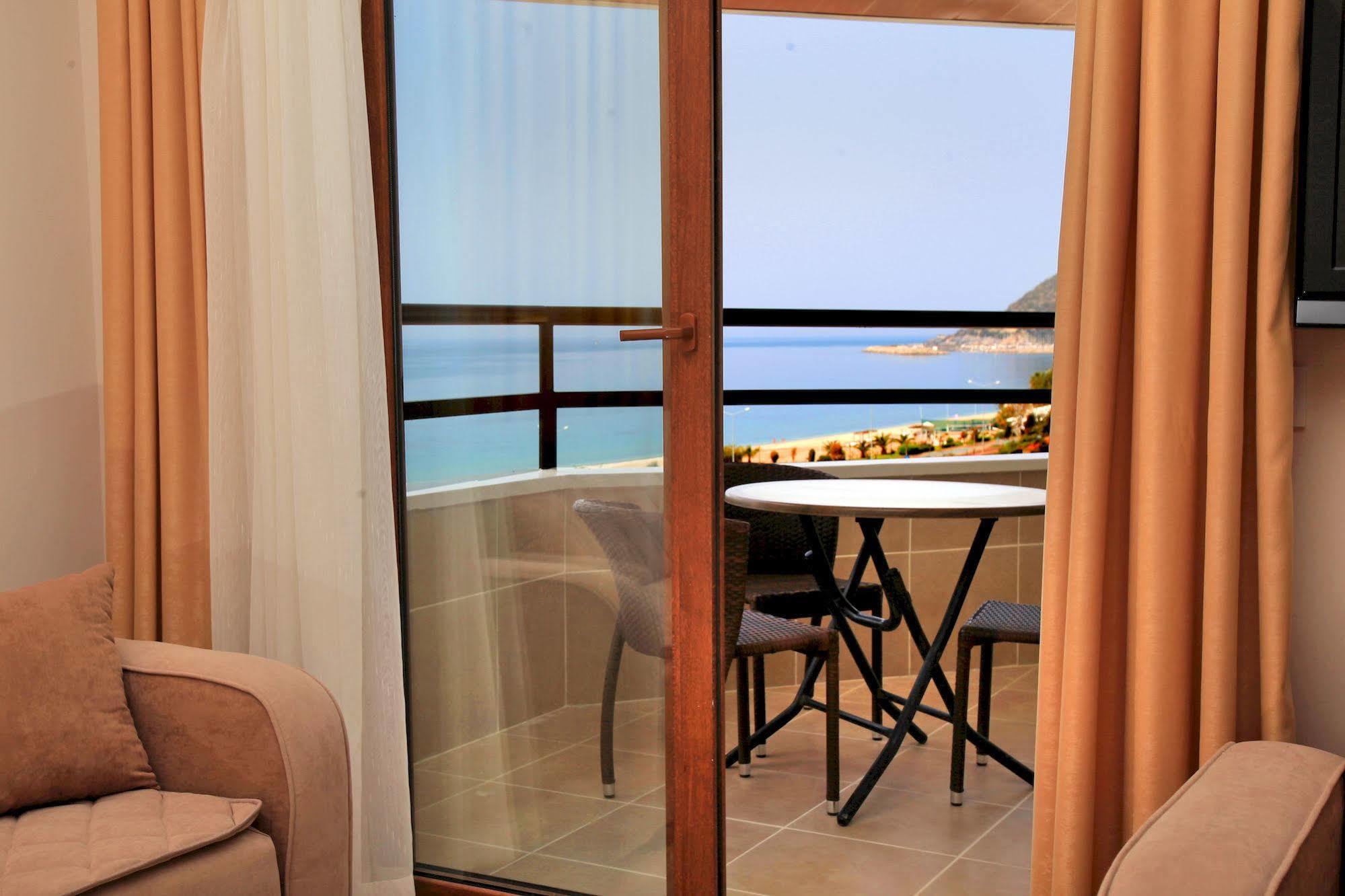 Appartement met 2 Slaapkamers en Uitzicht op Zee